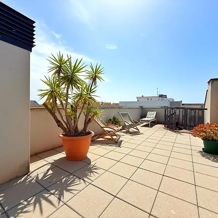 Domuum Holidays - Mar Apartment *